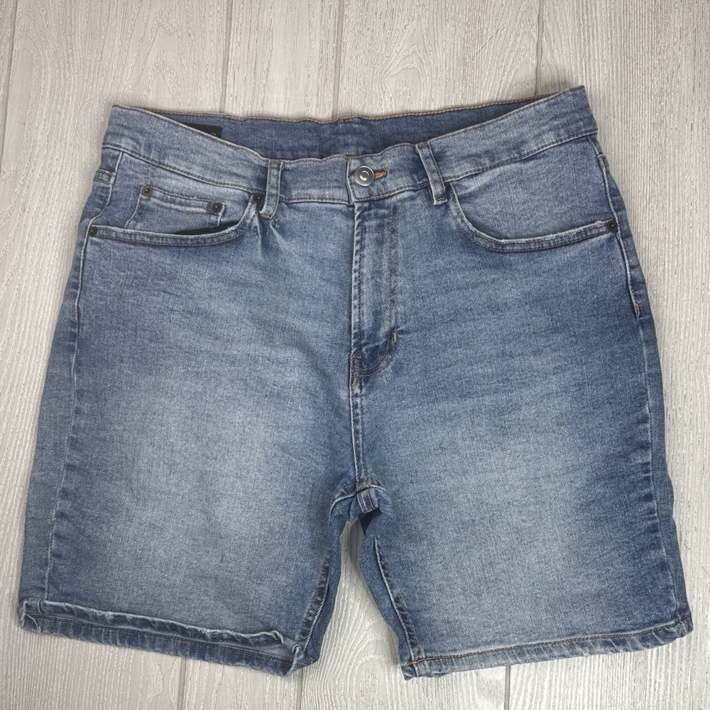 Zara shorts, Men’s Jorts Sz 32 8” denim shorts